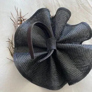 **Stunning Black Lightweight Fascinator - Gently Used** Mariel Boutique | Accessories | Stunning Black Lightweight  main image 2